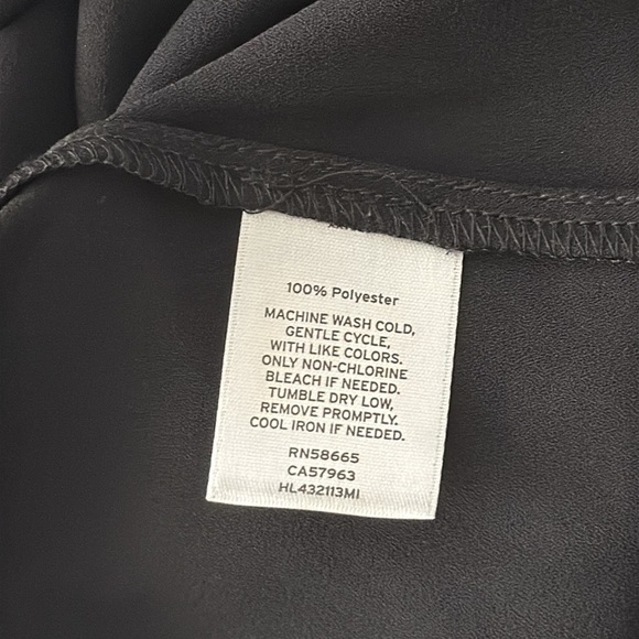 Chelsea 28 Nordstrom Sleeveless V-Neck Wrap Top Blouse in Black Size XXL - Picture 6 of 6